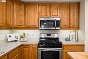1076 Yew St, Junction City, OR 97448 - Photo 14