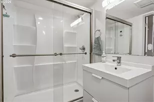 8611 SW 19th Ave, Portland, OR 97219 - Photo 32
