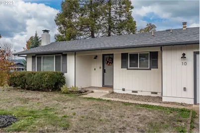 10 Carmel Ct, Roseburg, OR 97471 - Photo 1