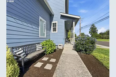 1310 Elm St, Junction City, OR 97448 - Photo 4