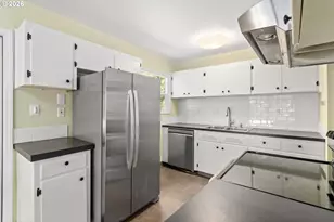 2811 N Arlington Pl, Portland, OR 97217 - Photo 10