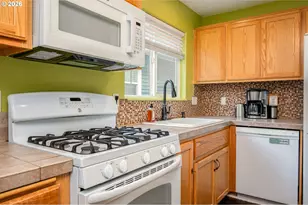 8211 SE 45th Ave, Portland, OR 97206 - Photo 6