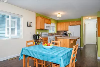 8211 SE 45th Ave, Portland, OR 97206 - Photo 10