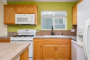 8211 SE 45th Ave, Portland, OR 97206 - Photo 10