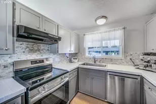 276 Knight Ave, Eugene, OR 97404 - Photo 10