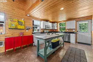903 S McLoughlin Blvd, Oregon City, OR 97045 - Photo 4