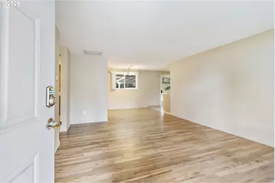 16883 SE Fragrance Ave, Milwaukie, OR 97267 - Photo 6
