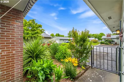 634 30th Ave, Albany, OR 97322 - Photo 1