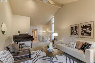 9814 SW Quail Post Rd, Portland, OR 97219 - Photo 8