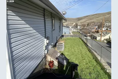 280 W Center St, Heppner, OR 97836 - Photo 16