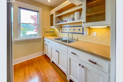 1118 SE Washington Ave, Roseburg, OR 97470 - Photo 14