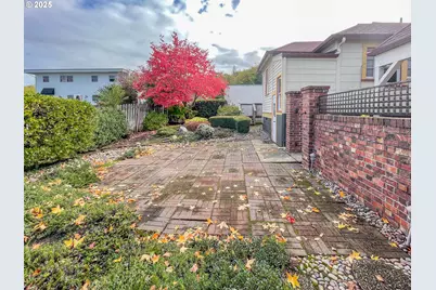 1118 SE Washington Ave, Roseburg, OR 97470 - Photo 44