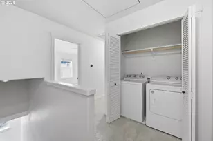 674 NE Newstead Ln, Hillsboro, OR 97006 - Photo 18