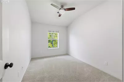 674 NE Newstead Ln, Hillsboro, OR 97006 - Photo 26