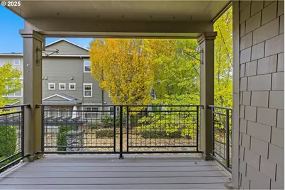 674 NE Newstead Ln, Hillsboro, OR 97006 - Photo 14