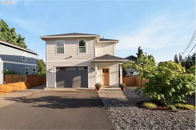 213 NE Cherry St, White Salmon, WA 98672 - Photo 2