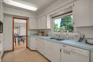19531 Central Point Rd, Oregon City, OR 97045 - Photo 10
