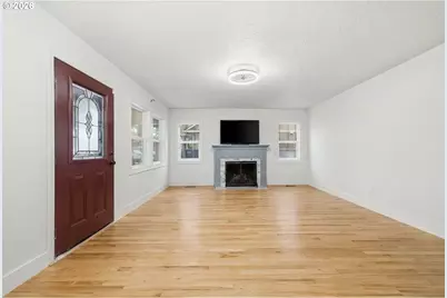 648 NE Stafford St, Portland, OR 97211 - Photo 8
