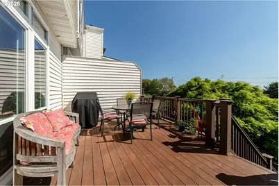 5028 SW View Point Ter, Portland, OR 97239 - Photo 4