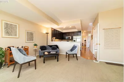 5028 SW View Point Ter, Portland, OR 97239 - Photo 8