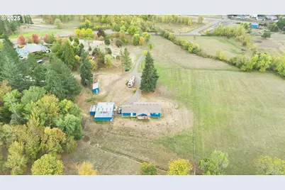 178 Dovetail Ln, Sutherlin, OR 97479 - Photo 2