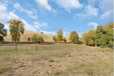 178 Dovetail Ln, Sutherlin, OR 97479 - Photo 38