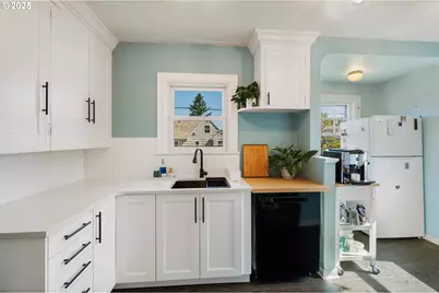 3710 SE 86th Ave, Portland, OR 97266 - Photo 12