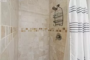 2165 NW Everett St, Portland, OR 97210 - Photo 22