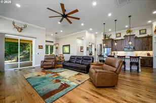 225 Summit Ridge Ln, Roseburg, OR 97471 - Photo 8