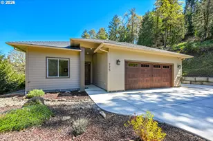 225 Summit Ridge Ln, Roseburg, OR 97471 - Photo 2