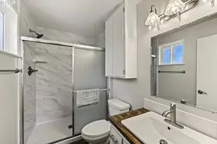 1142 9th St, Florence, OR 97439 - Photo 26