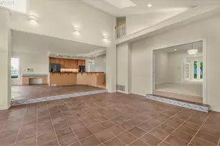 9101 NE Cliff St, Portland, OR 97220 - Photo 10