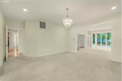 9101 NE Cliff St, Portland, OR 97220 - Photo 8