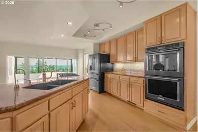 9101 NE Cliff St, Portland, OR 97220 - Photo 16