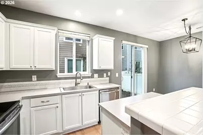 9235 SW Tanoak Ln, Tualatin, OR 97062 - Photo 10