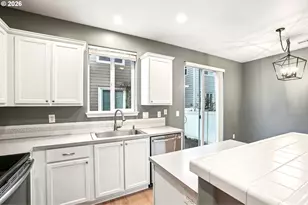 9235 SW Tanoak Ln, Tualatin, OR 97062 - Photo 10