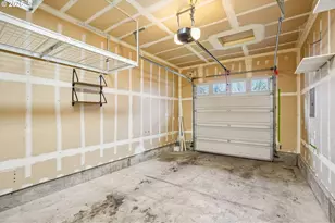 9235 SW Tanoak Ln, Tualatin, OR 97062 - Photo 24