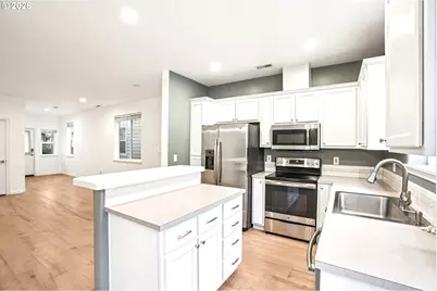 9235 SW Tanoak Ln, Tualatin, OR 97062 - Photo 8