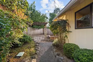 19330 SW Clarion Ct, Beaverton, OR 97003 - Photo 40