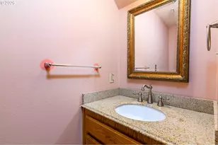 7925 SW Fanno Creek Dr, Tigard, OR 97224 - Photo 14