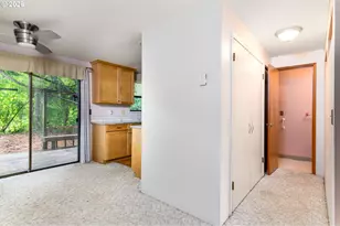 7925 SW Fanno Creek Dr, Tigard, OR 97224 - Photo 8