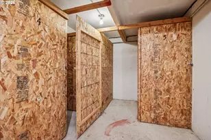 7232 N New York Ave, Portland, OR 97203 - Photo 14