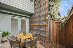 7232 N New York Ave, Portland, OR 97203 - Photo 2