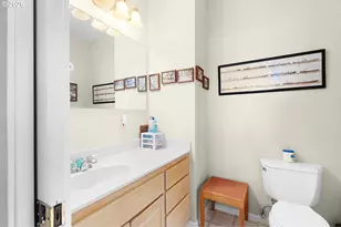 1380 SE Laurel Ct, Roseburg, OR 97470 - Photo 26
