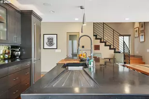 18525 NE Marine Dr, Portland, OR 97230 - Photo 28