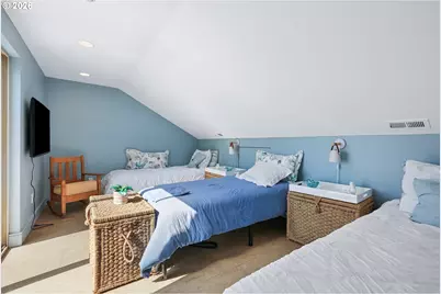 18525 NE Marine Dr #D-2, Portland, OR 97230 - Photo 46