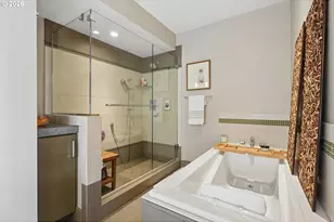 18525 NE Marine Dr, Portland, OR 97230 - Photo 42
