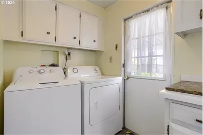 11728 SW Royal Villa Dr, Tigard, OR 97224 - Photo 16