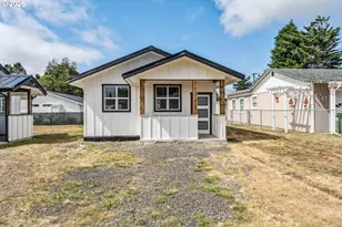 1184 2nd St, Florence, OR 97439 - Photo 30