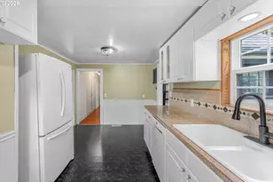 3219 SE 174th Ave, Portland, OR 97236 - Photo 10